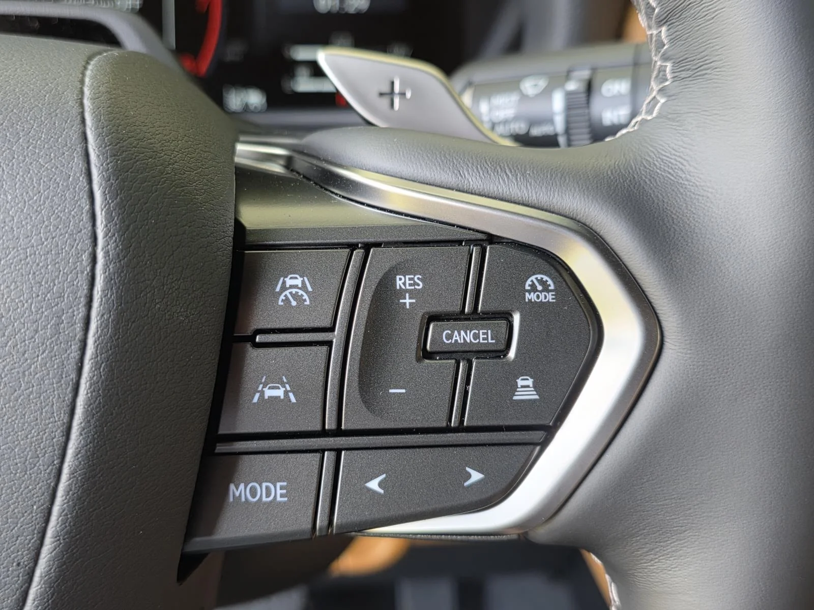 2026 Lexus LX 700h Luxury - Photo 38