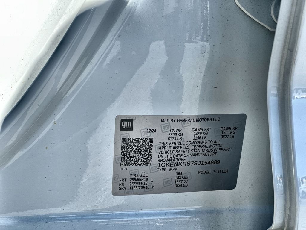 Used 2025 Summit White GMC Elevation image 33