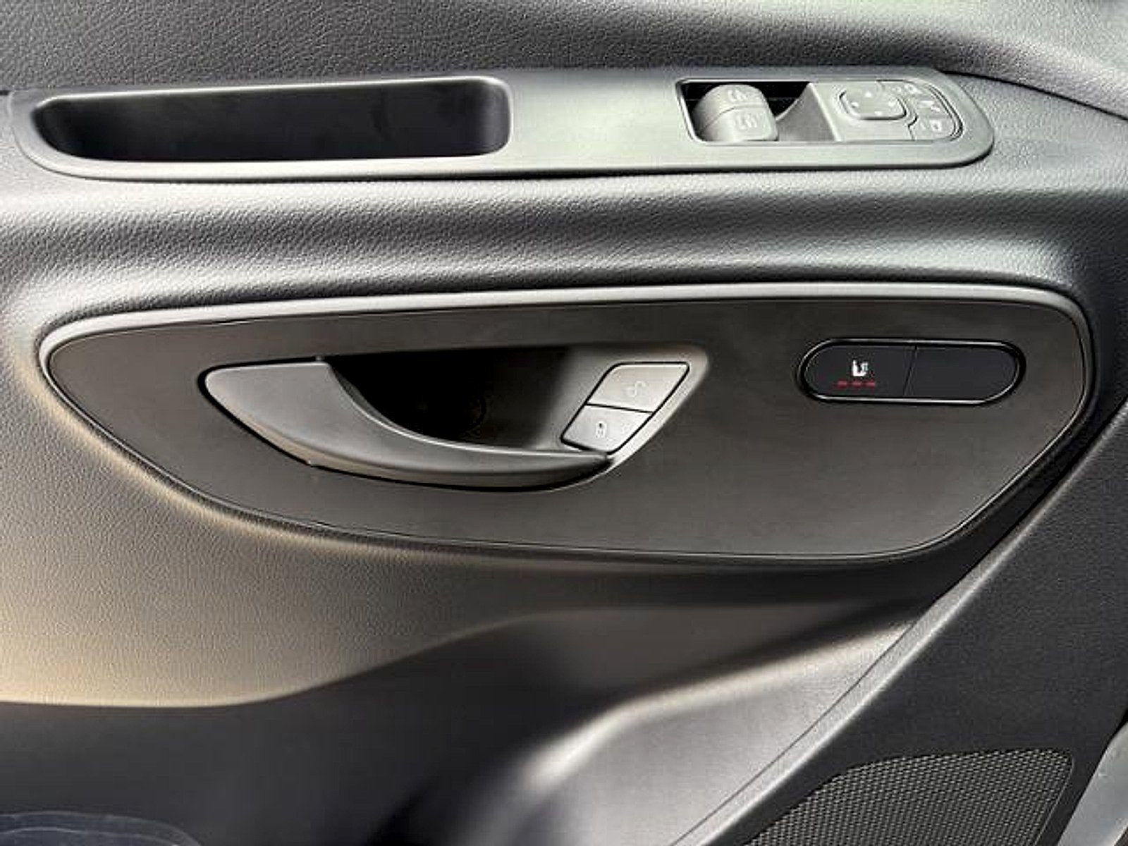 New 2026 high-tech silver metallic Mercedes-Benz  image 10