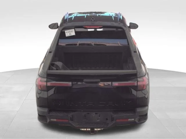 Used 2025 Black Hyundai SEL image 7