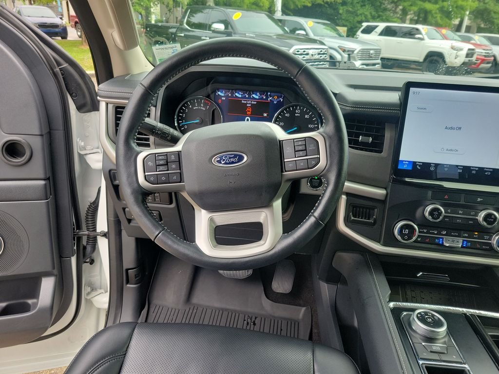 Used 2023 White Ford XLT image 20