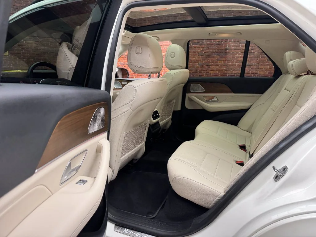 Used 2022 White Mercedes-Benz GLE 450 image 24
