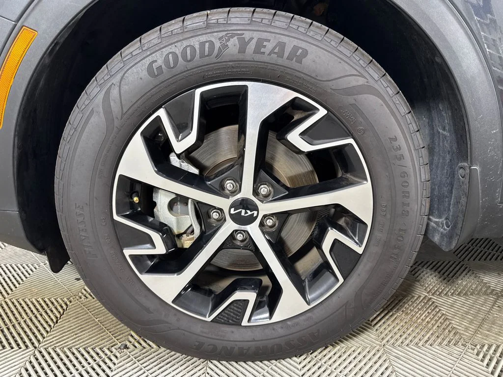 Certified Used 2025 Gray Kia EX image 13