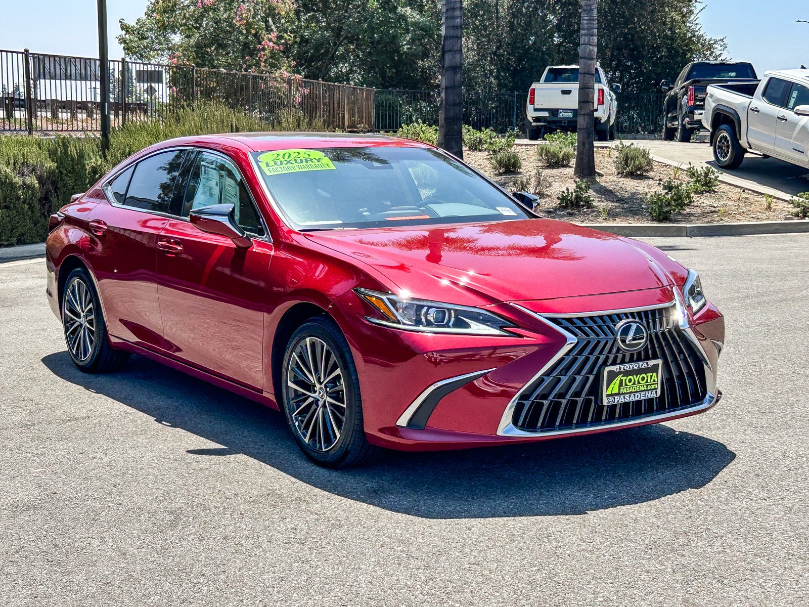 Used 2025 MATADOR RED MICA Lexus ES 300H PREMIUM image 3