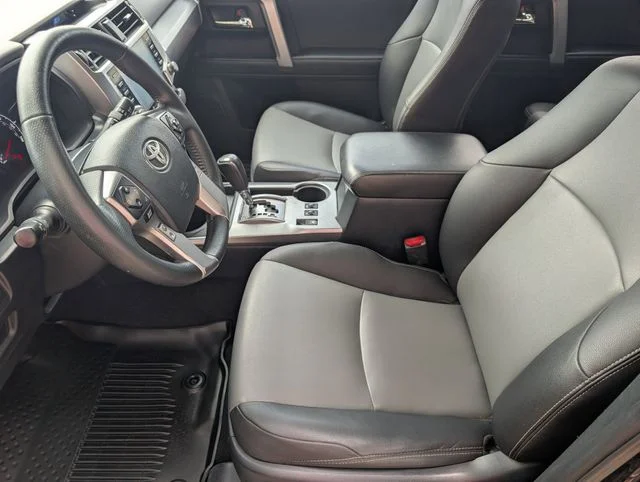 Used 2020 Midnight Black Metallic Toyota SR5 Premium image 8