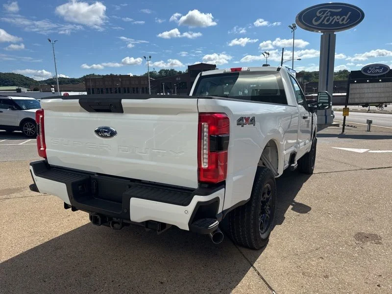 New 2025 Oxford White Ford F-350® XL image 7