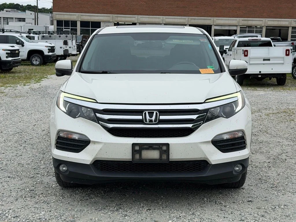 Used 2018  Honda EX-L image 2