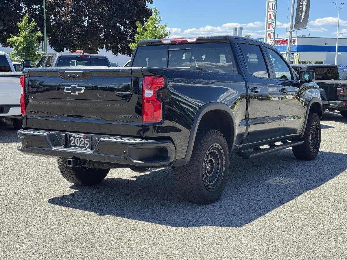 Used 2025 Black Chevrolet ZR2 image 6