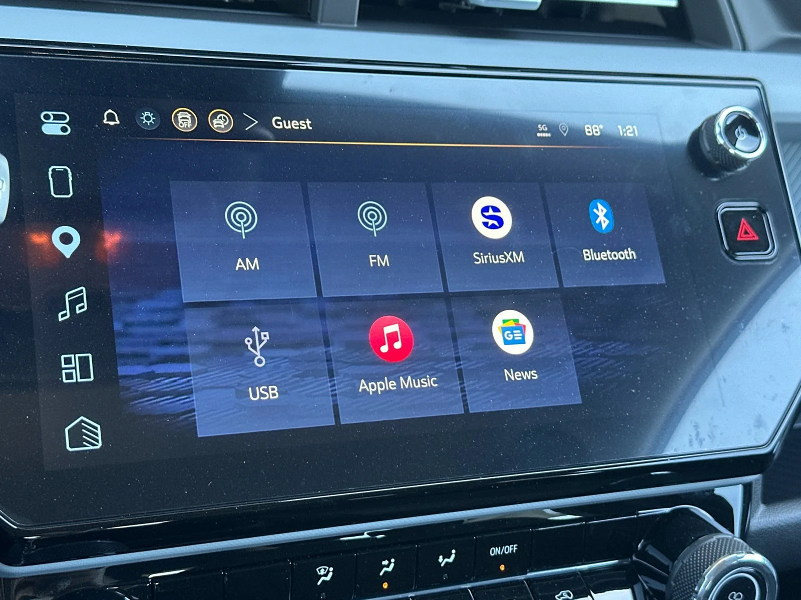 2027 Chevrolet Bolt LT - Photo 18