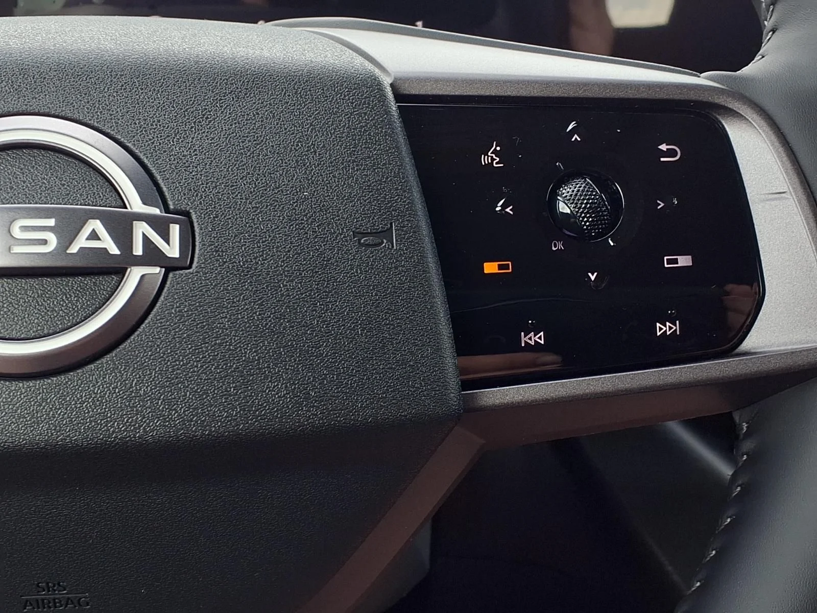 New 2026 White Nissan SL image 23