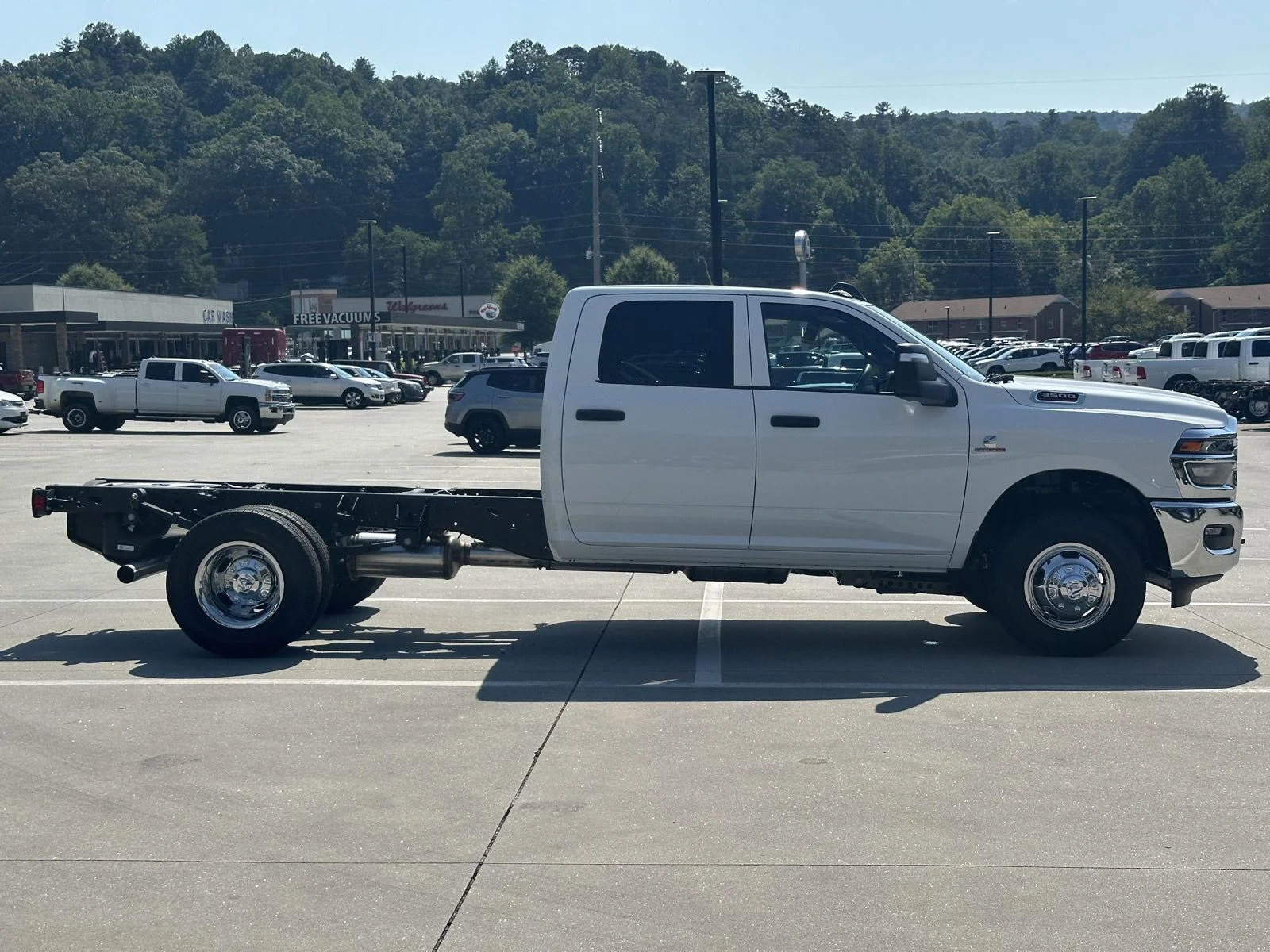 New 2026 Bright White Clearcoat Ram Tradesman image 8