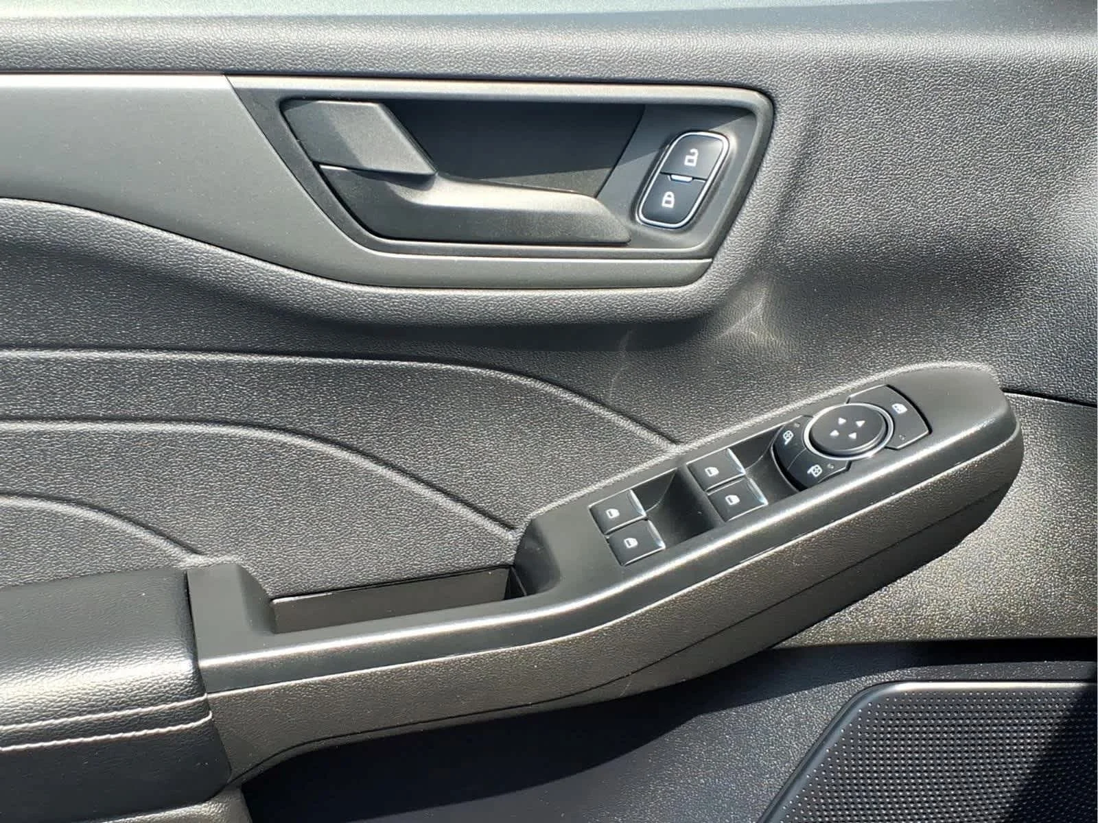 Used 2024 Vapor Blue Ford Active image 13