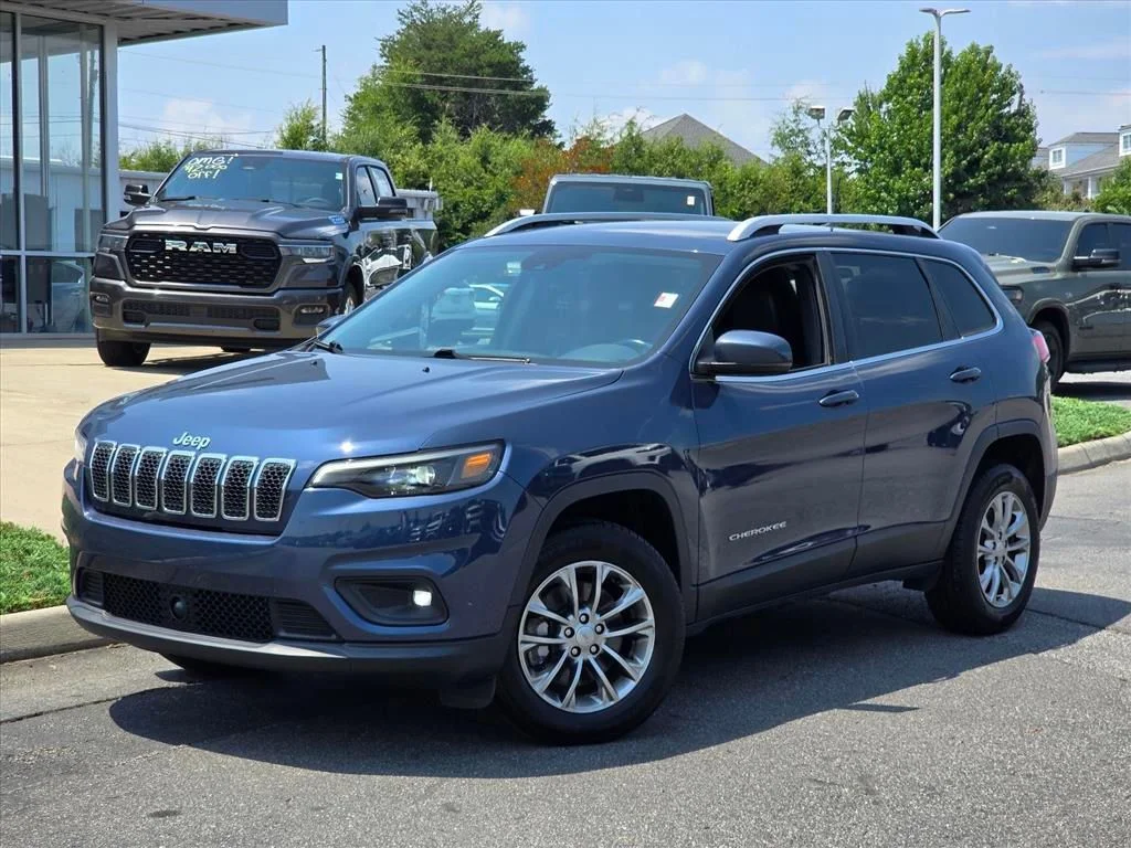 Used 2021 Blue Jeep Latitude Lux image 2