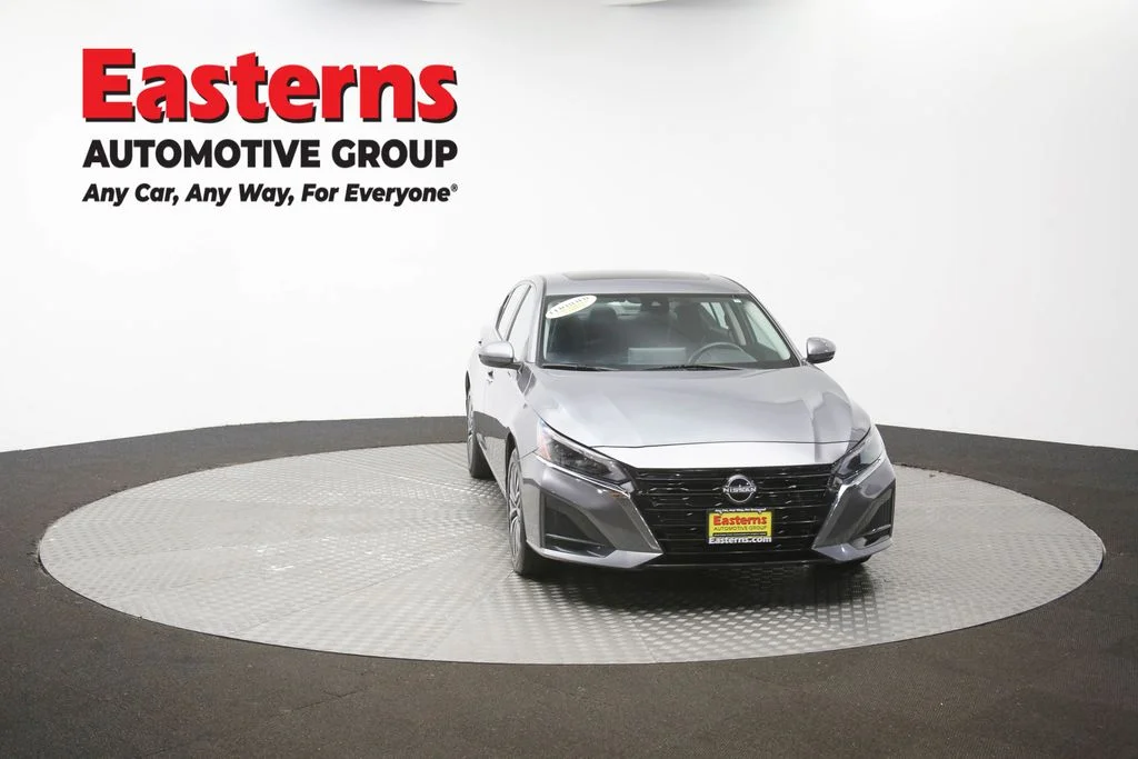 Used 2024 Gray Nissan 2.5 SV image 48