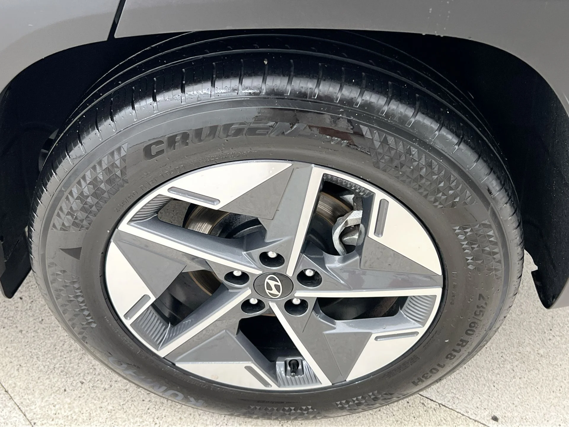 Used 2025 Silver Hyundai SEL image 40