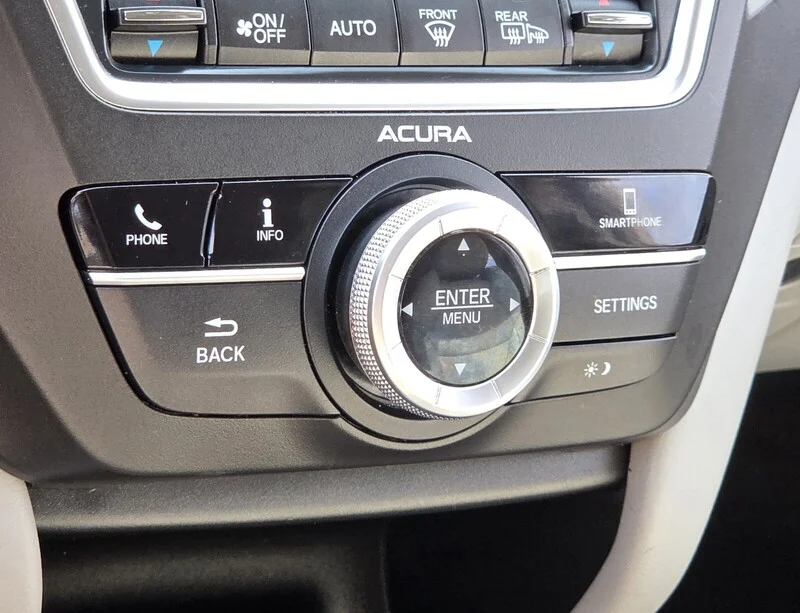 Used 2020 Lunar Silver Metallic Acura FWD 7-PASSENGER image 28