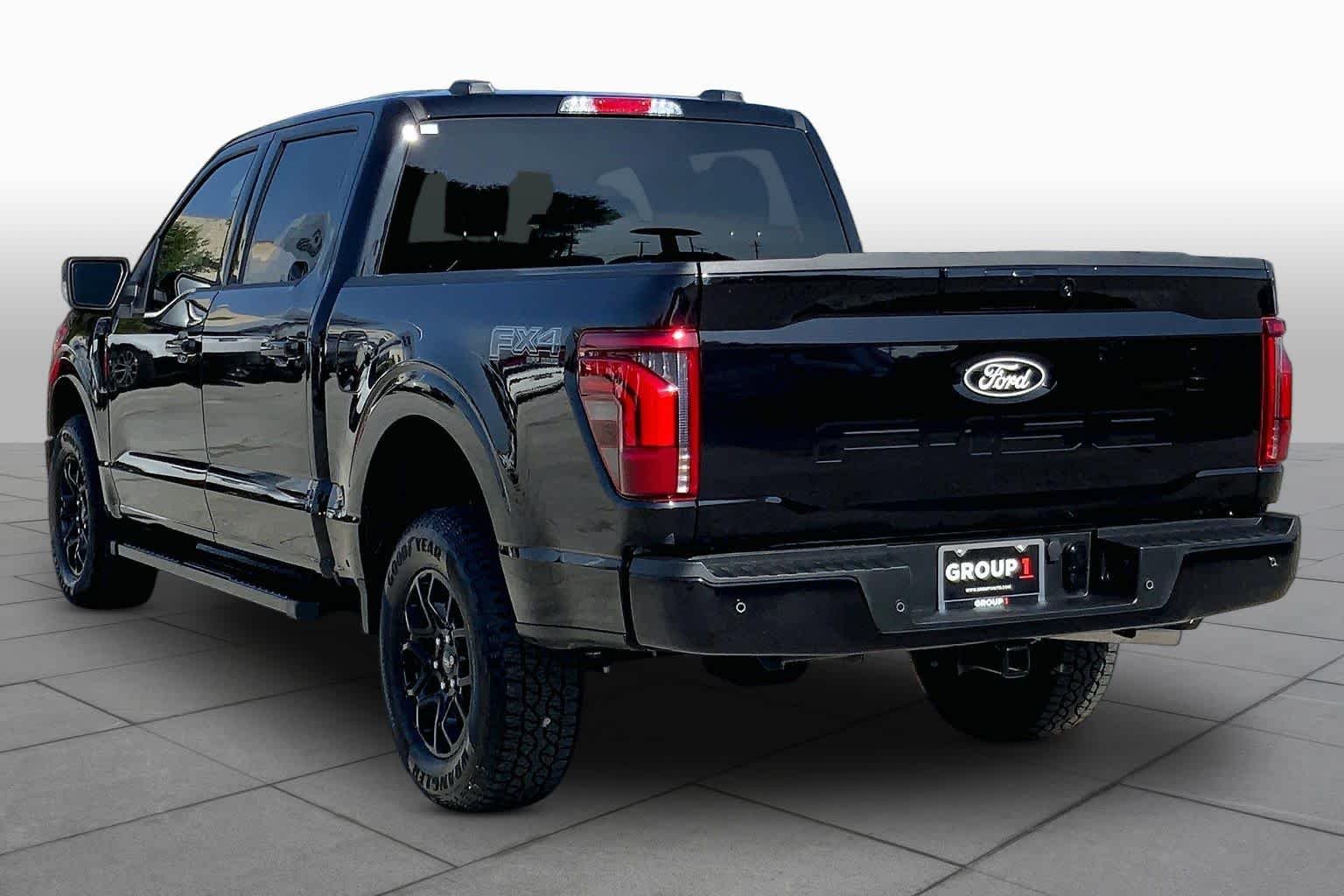 Used 2025 Agate Black Metallic Ford LARIAT image 23