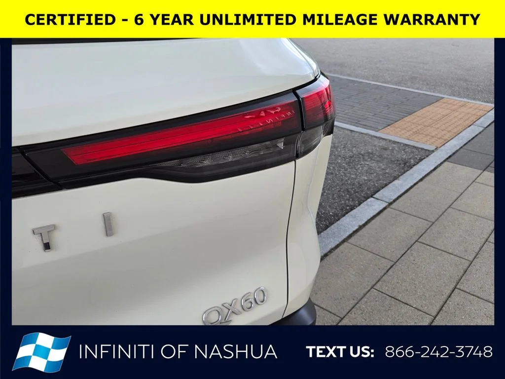 Certified Used 2023 White INFINITI LUXE image 15