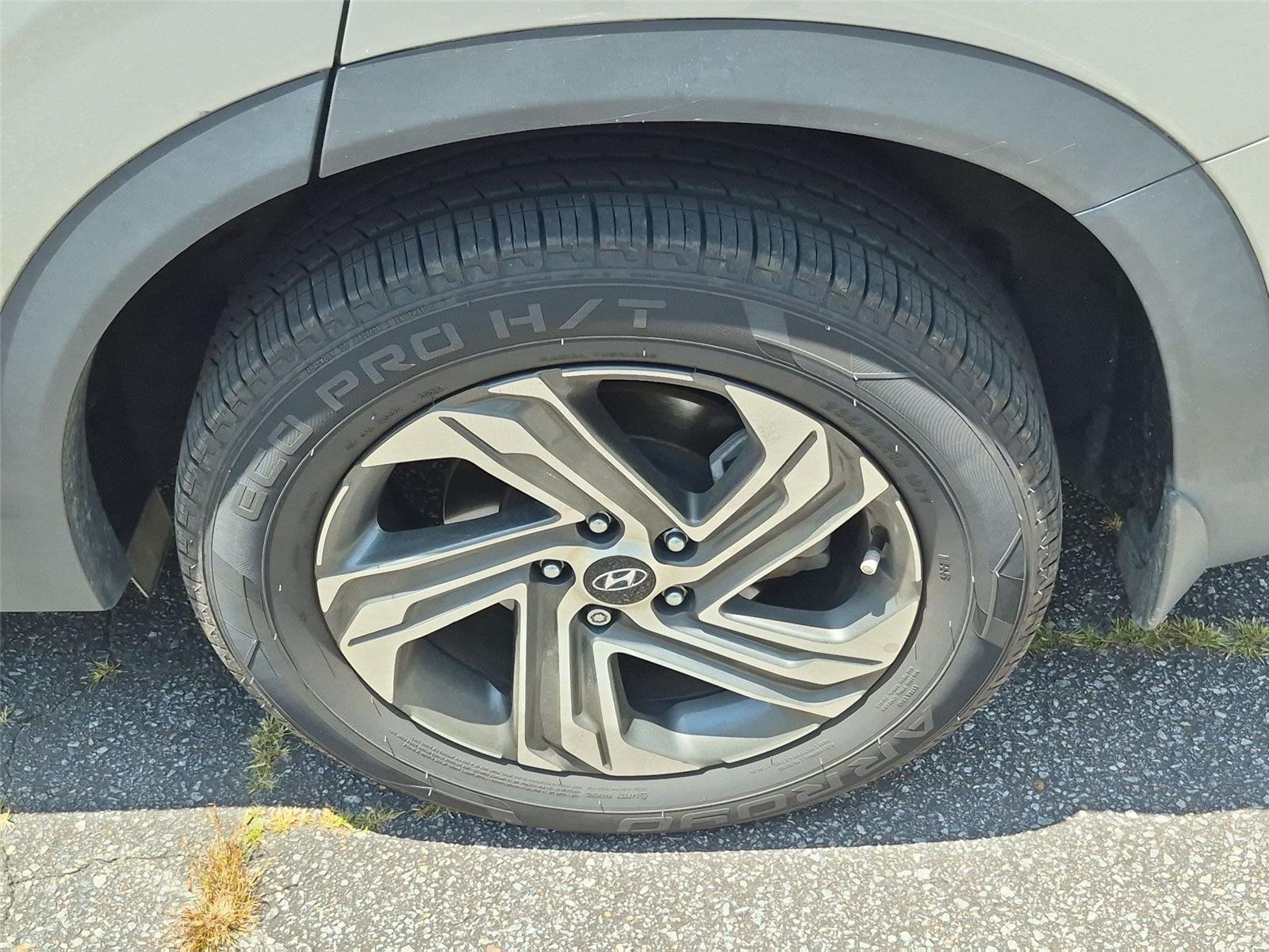 Used 2022 Shimmering Silver Hyundai SEL image 11