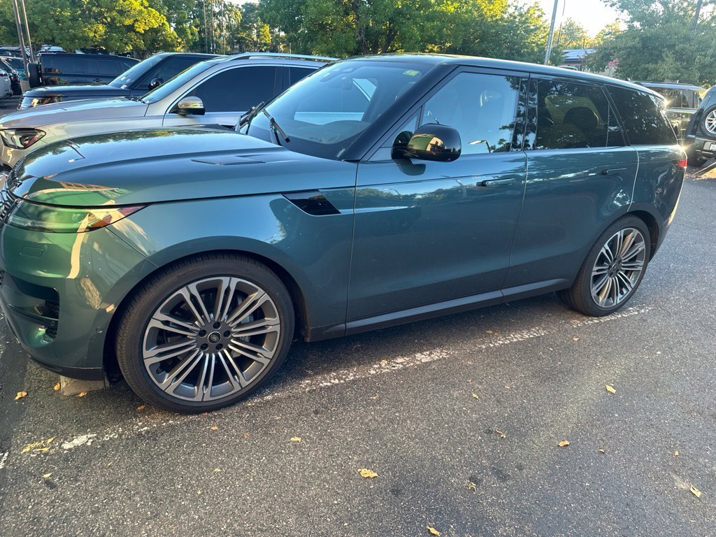 Certified Used 2025 Green Land Rover SE image 1