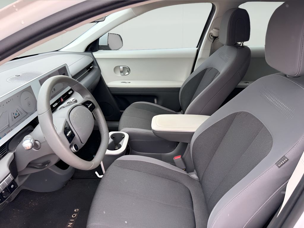 Used 2024 Atlas White Hyundai SEL image 9