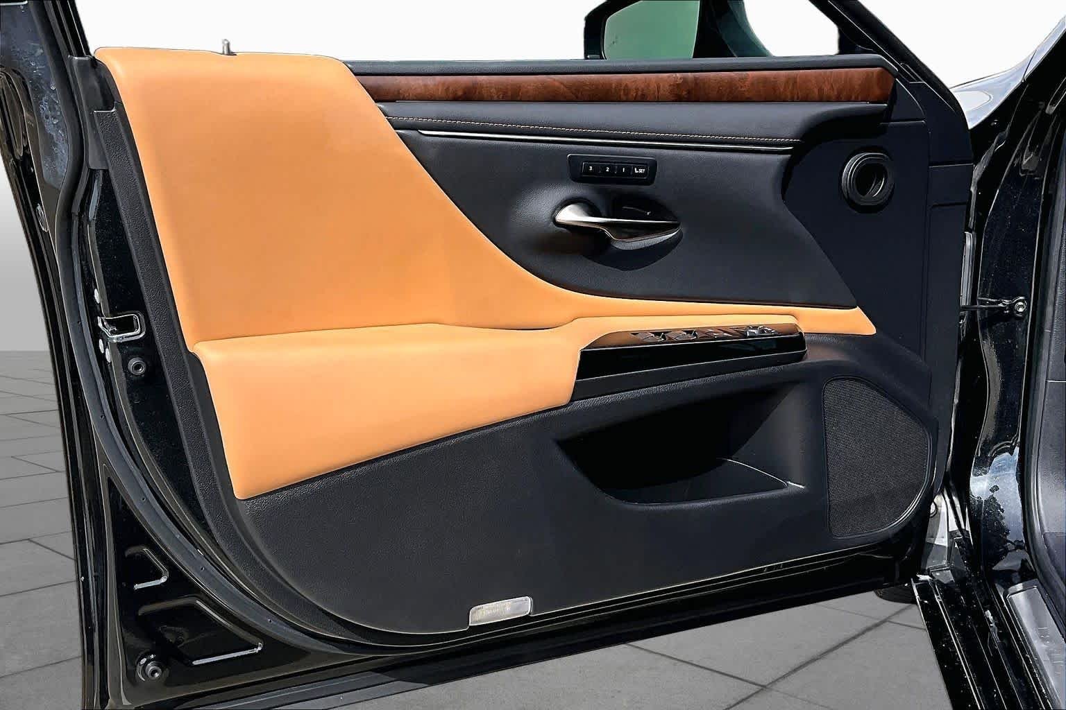 Used 2023 Caviar Lexus  image 22