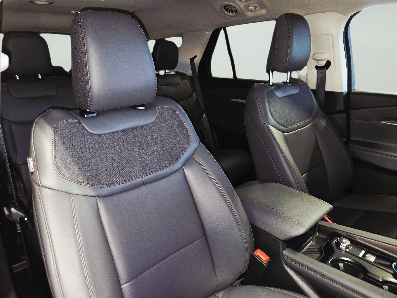 New 2026 Vapor Blue Metallic Ford Active image 105