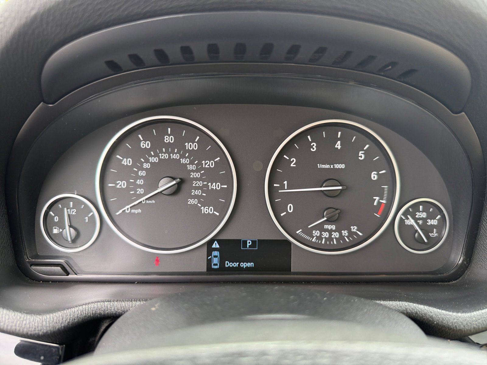 Used 2017 Deep Sea Blue Metallic BMW sDrive28i image 11