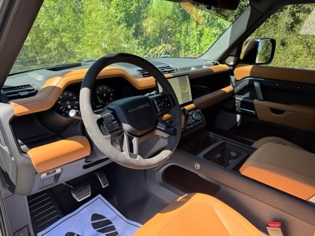 Certified Used 2024 Carpathian Gray Premium Metallic Land Rover V8 image 9