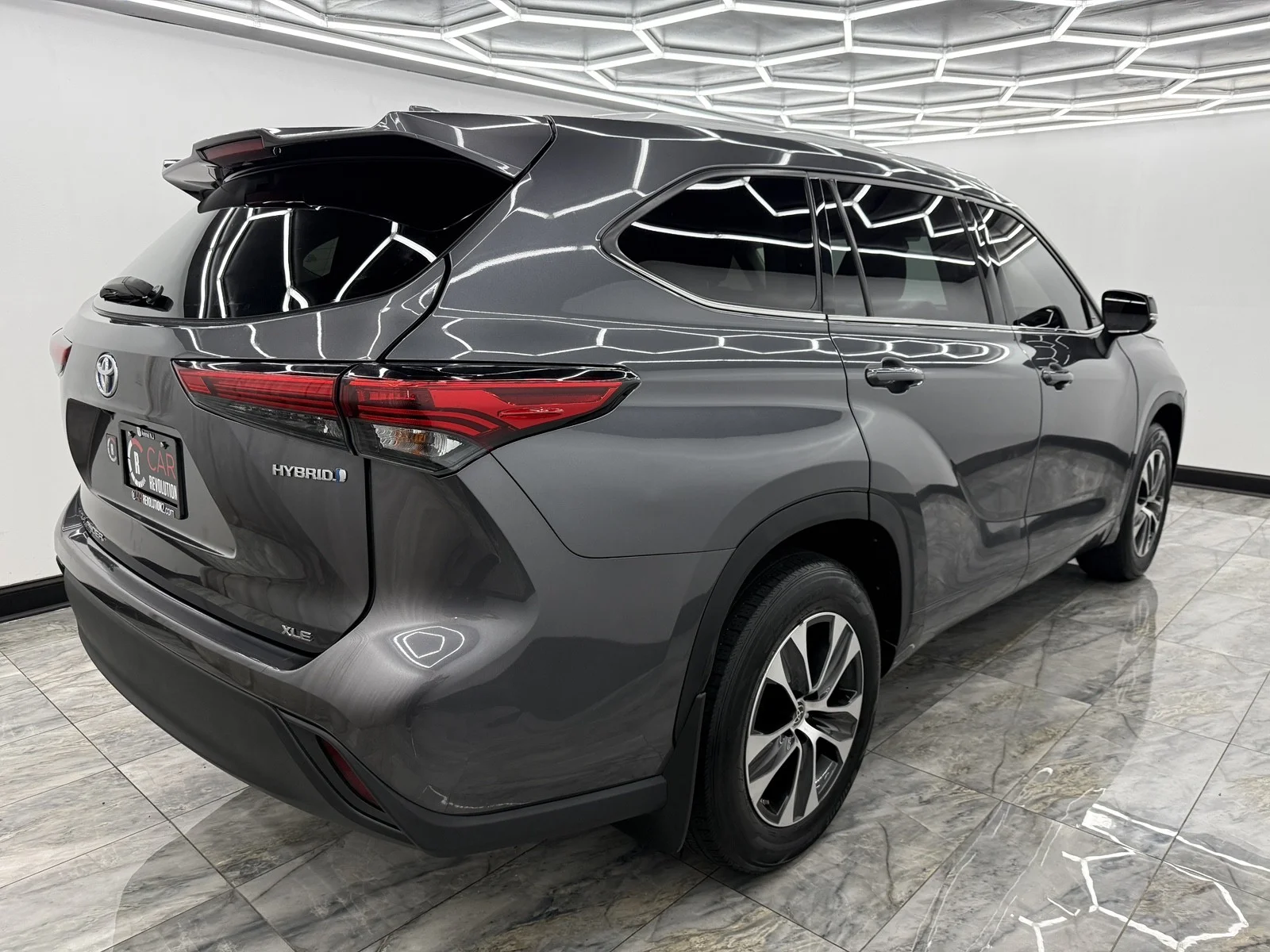 Used 2022 Magnetic Gray Metallic Toyota Hybrid XLE AWD image 10
