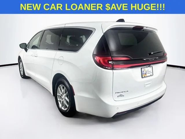New 2027 Bright White Clear-Coat Exterior Paint Chrysler  image 5