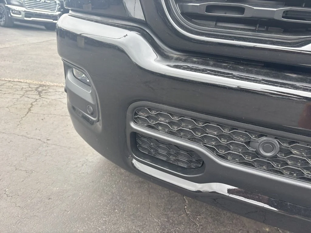New 2026 Diamond Black Crystal Pearl-Coat Exterior Paint RAM BIG HORN image 10