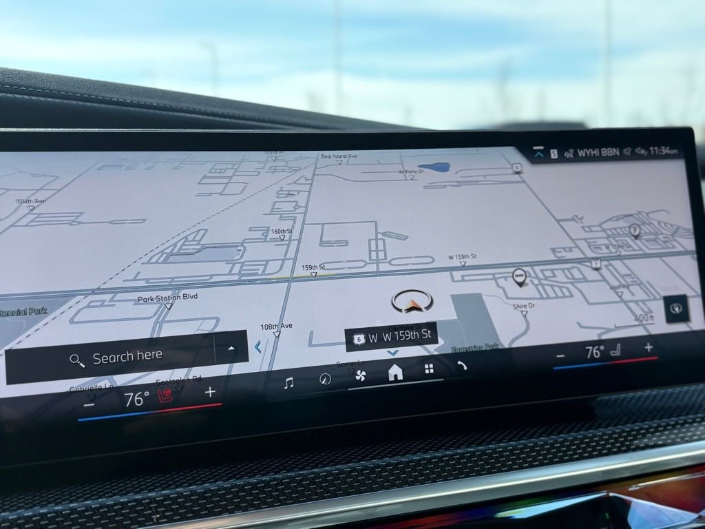2025 BMW 7 Series 760i - Photo 24