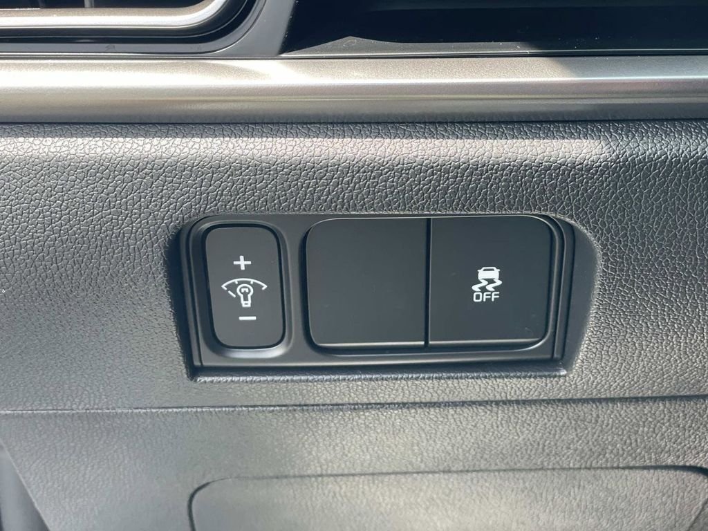 2025 Kia Sorento S - Photo 21