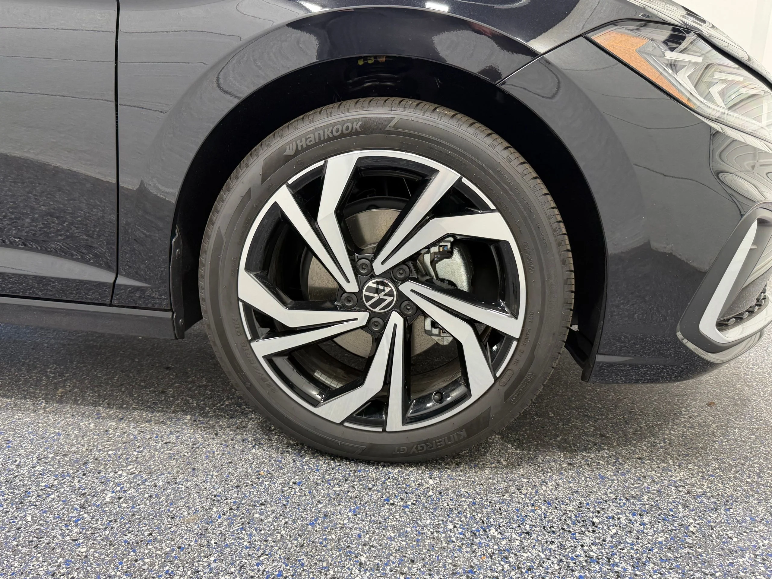 New 2026 Black Volkswagen 1.5T SEL image 15