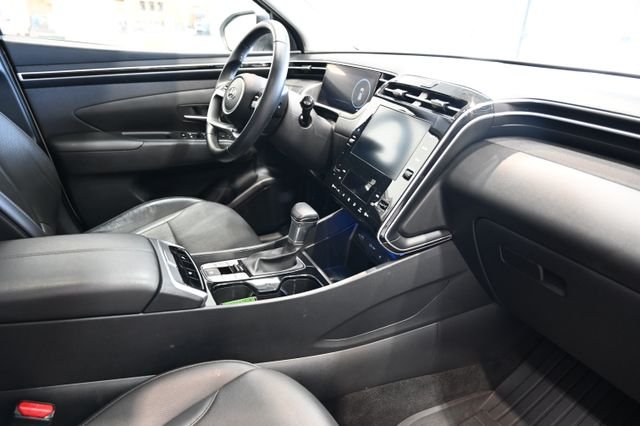 Used 2023 White Hyundai SEL image 13