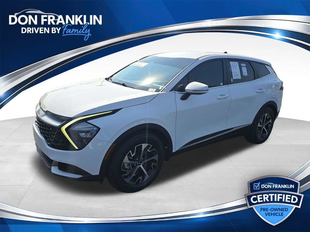 Used 2023 White Kia EX image 1