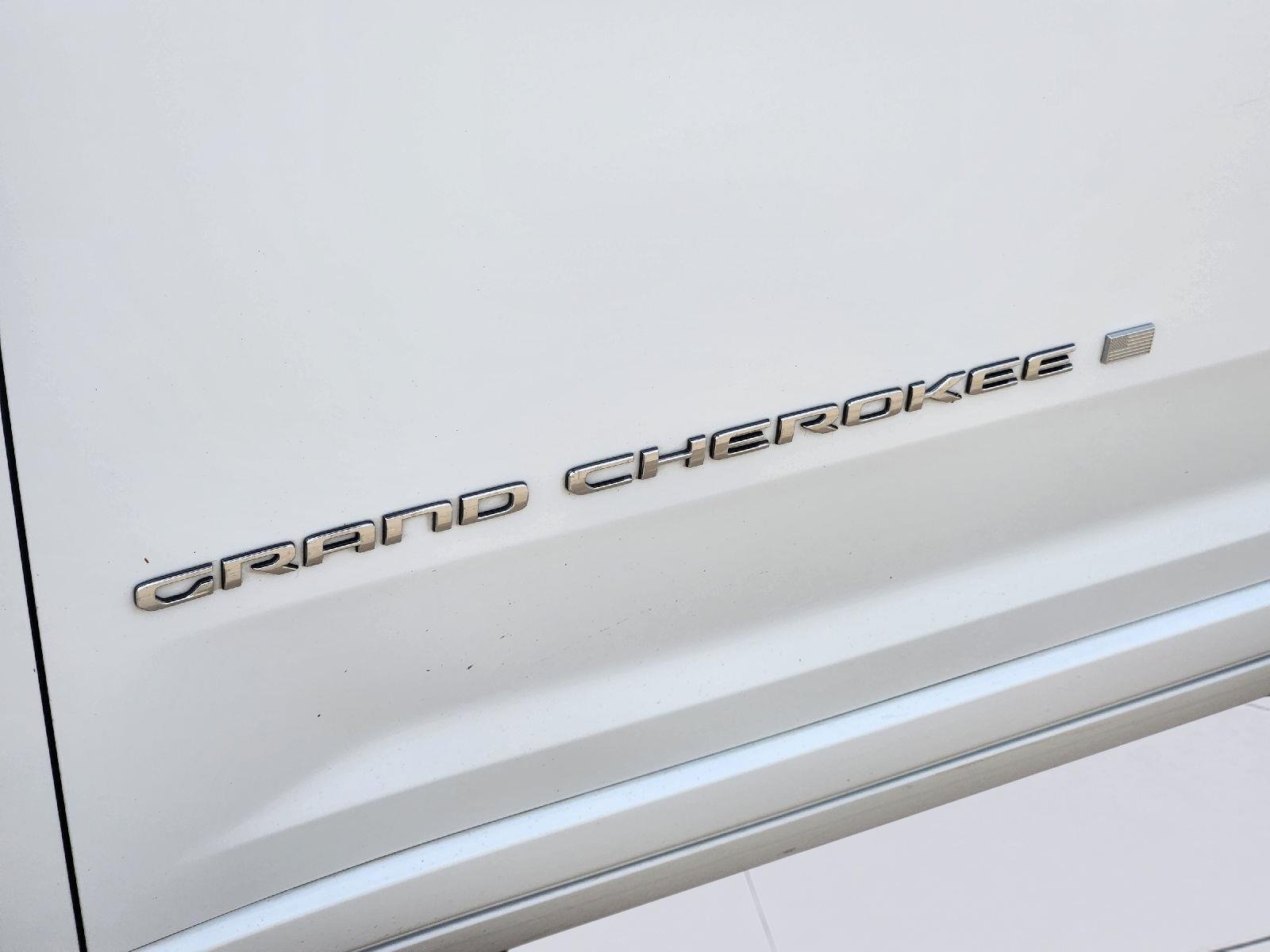 Used 2022 Bright White Clearcoat Jeep Overland image 11