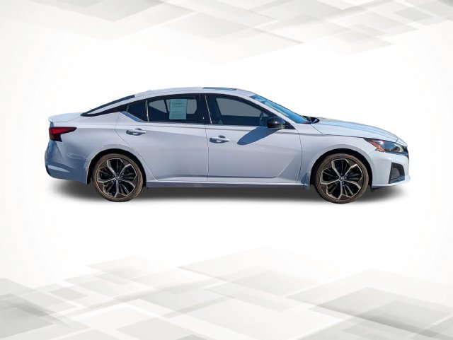 Used 2024 Gray Nissan 2.5 SR image 3