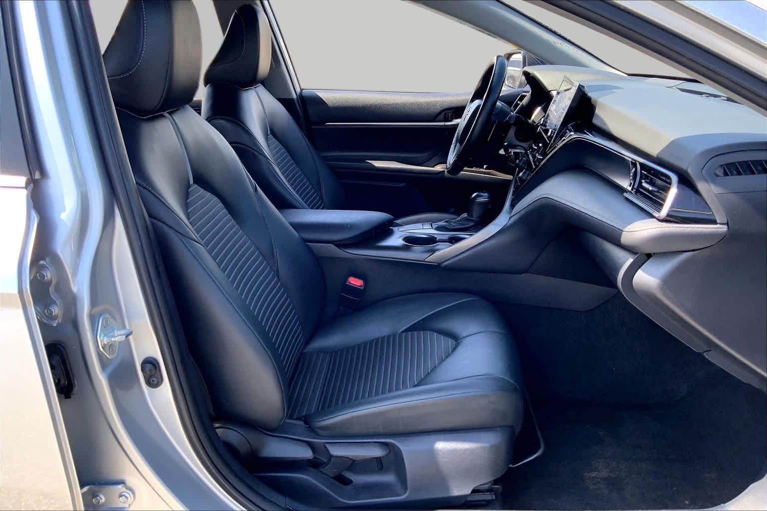 Used 2022 Celestial Silver Metallic Toyota SE image 9