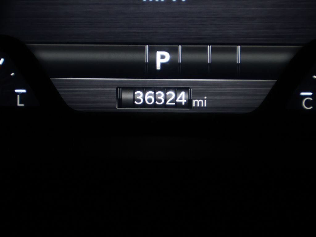 Used 2025 Black Ram Laramie image 37
