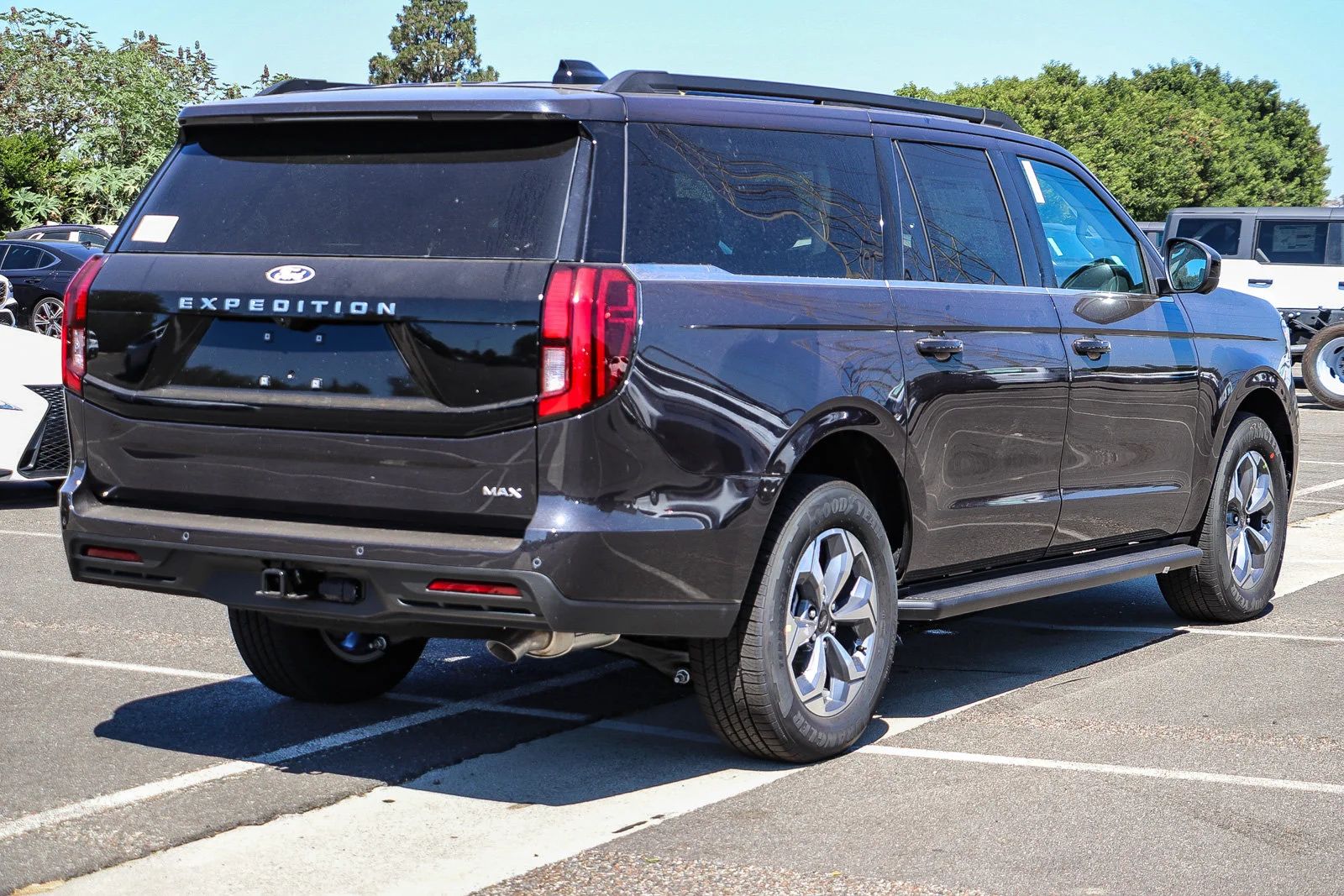 New 2027 Dark Matter Gray Metallic Ford MAX Active image 6