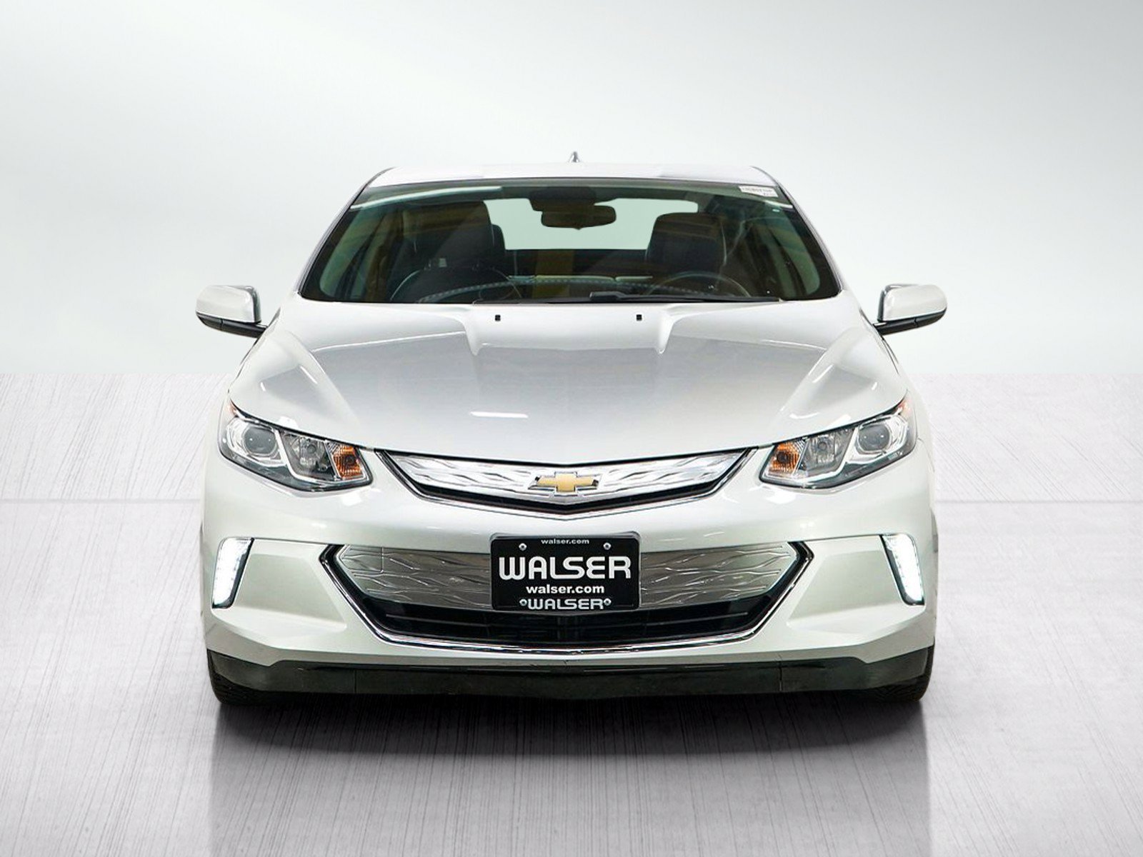 Used 2018 Silver Ice Metallic Chevrolet Lt image 8