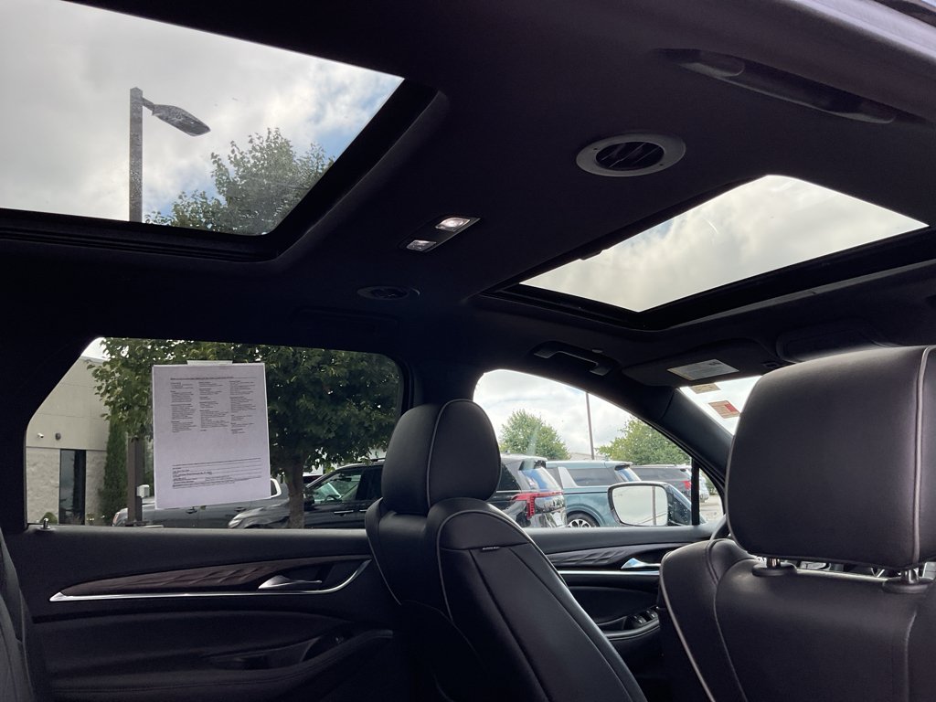 Used 2022 Ebony Twilight Metallic Buick Avenir image 13