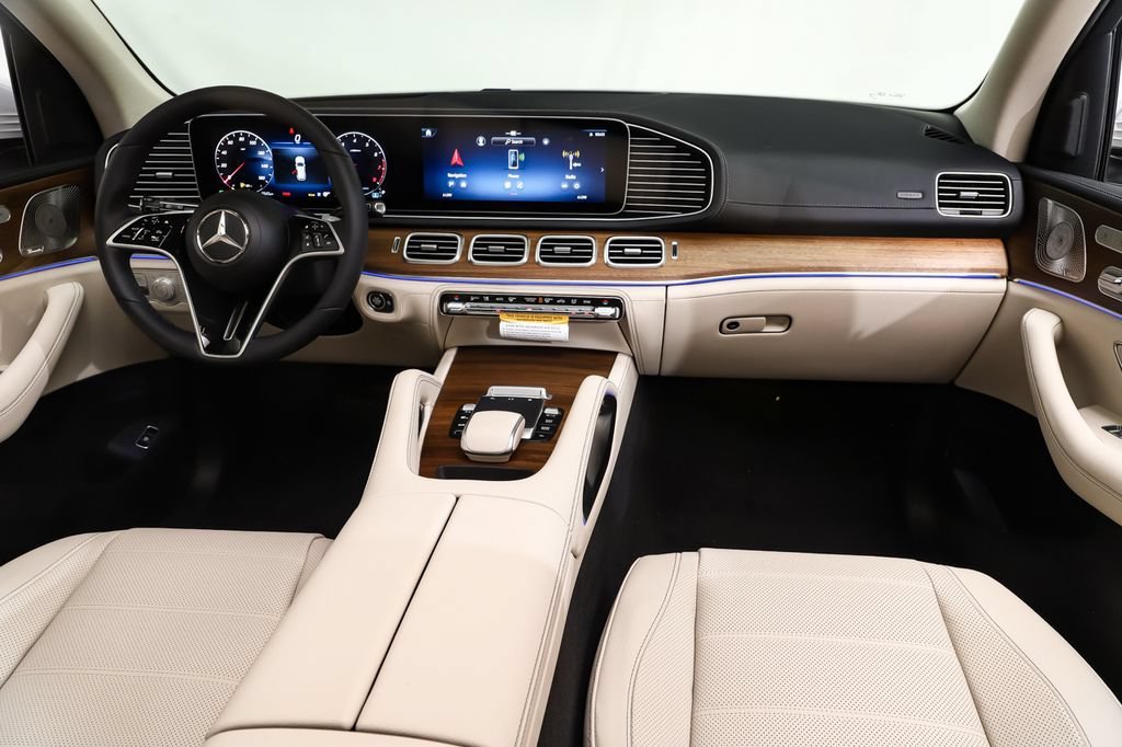 New 2026 MANUFAKTUR Moonlight White Metallic Mercedes-Benz GLE 350 image 26