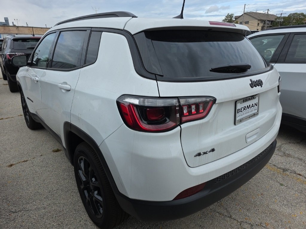 2026 Jeep Compass Latitude photo 2