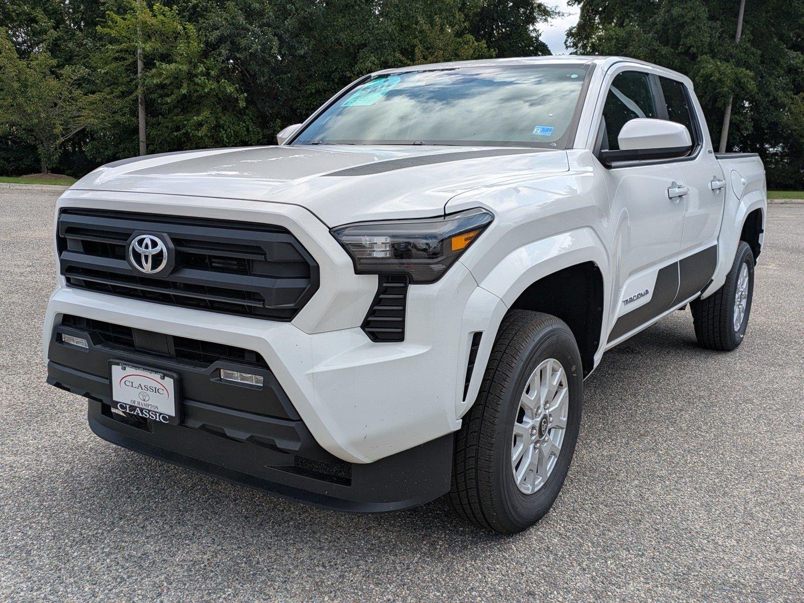2026 Toyota Tacoma SR5 - Photo 8