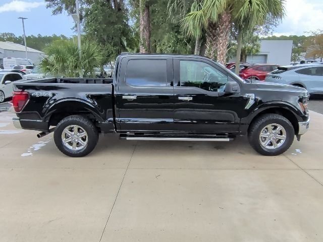 Used 2025 Black Ford XLT image 4