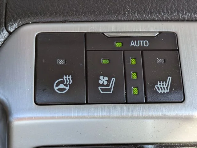 Used 2020 Blizzard Pearl Toyota Base image 24