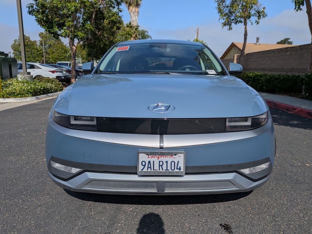 Used 2022 Blue Hyundai SE image 2